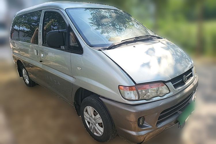Used FORTHING Lingzhi 2014 V3 1.5L 7-Seater Luxury Model Front Right 45 Deg