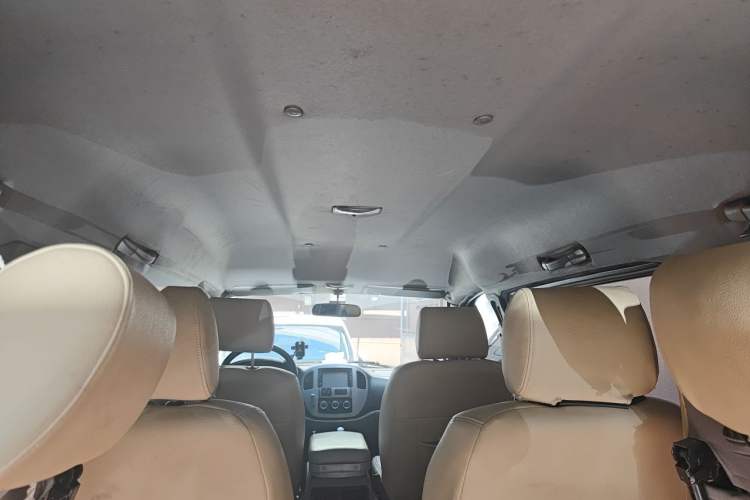Used FORTHING Lingzhi 2014 V3 1.5L 7-Seater Comfort Model Headliner