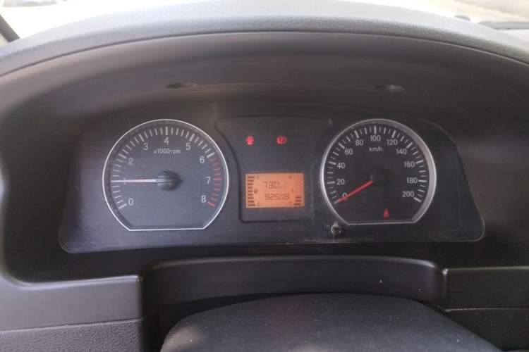 Used FORTHING Lingzhi 2014 M3 1.6L 7-seater Standard Model Instrument Cluster