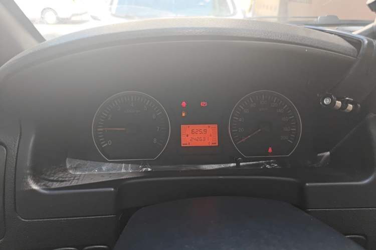 Used FORTHING Lingzhi 2014 V3 1.5L 7-Seater Comfort Model Instrument Cluster