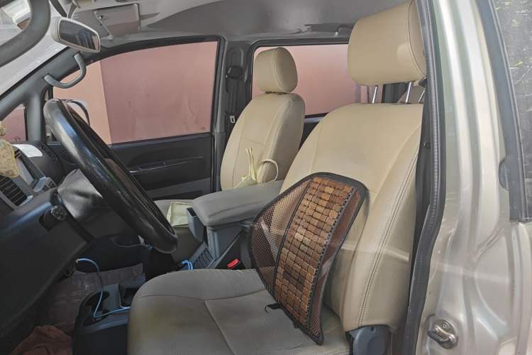 Used FORTHING Lingzhi 2014 V3 1.5L 7-Seater Comfort Model Left Front Seat