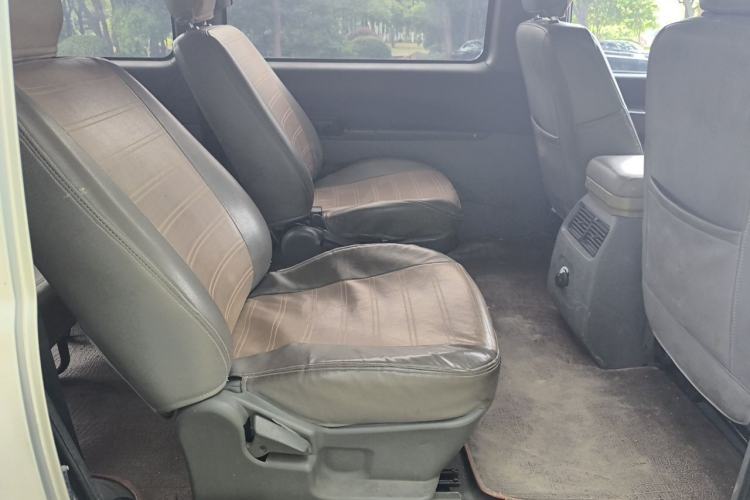 Used FORTHING Lingzhi 2014 M3 1.6L 7-Seater Comfort Model Left Rear Seat