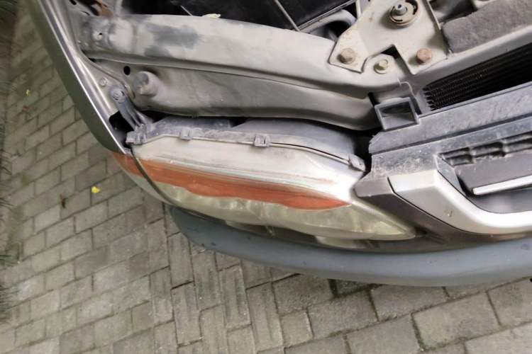 Used FORTHING Lingzhi 2014 V3 1.5L 5-seat Standard Model I Right Front Headlight