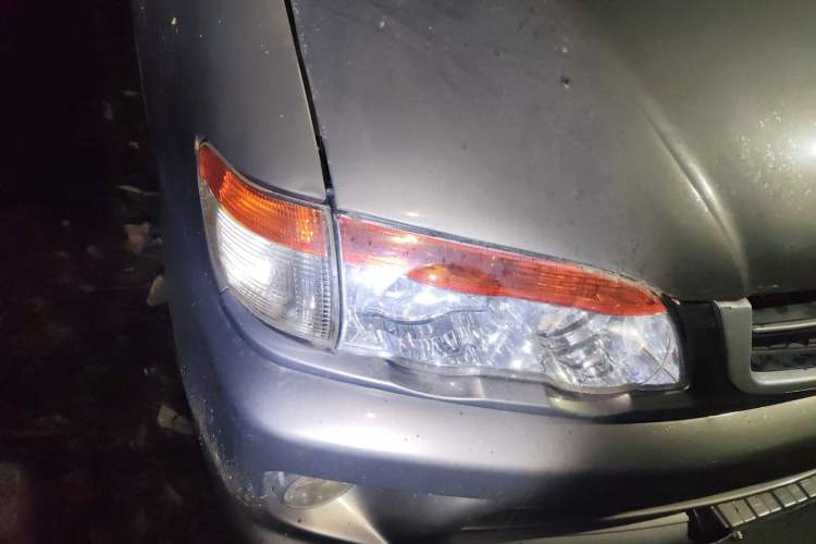 Used FORTHING Lingzhi 2014 V3 1.5L 7-Seater Comfort Model Right Front Headlight