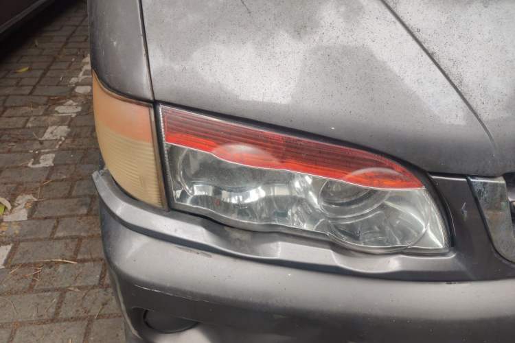 Used FORTHING Lingzhi 2014 V3 1.5L 7-Seater Standard Model II Right Front Headlight