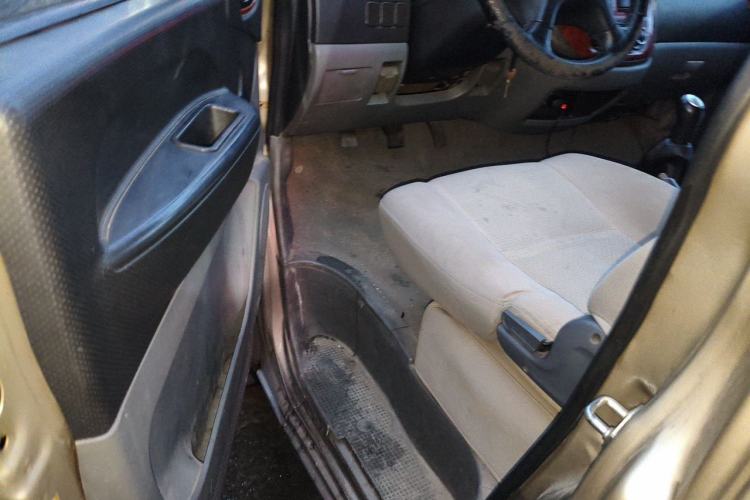 Used FORTHING Lingzhi 2014 M3 1.6L 7-Seater Comfort Model Driver Seat