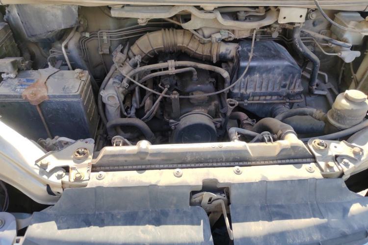 Used FORTHING Lingzhi 2014 M3 1.6L 7-Seater Luxury Model Engine Bay