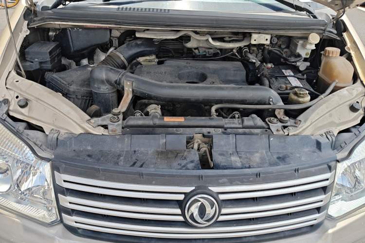 Used FORTHING Lingzhi 2014 M5 Q3 2.0L 7-seat Long-Wheelbase Comfort Version Engine Bay