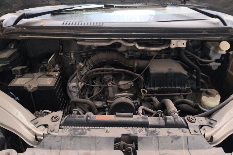 Used FORTHING Lingzhi 2014 M3 1.6L 7-Seater Luxury Model Engine Bay