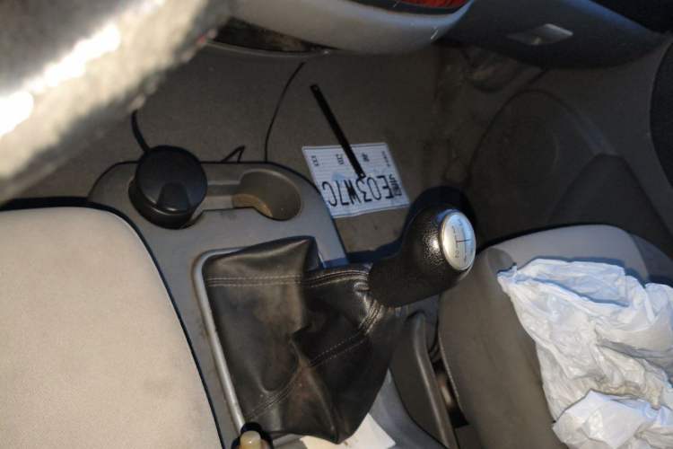Used FORTHING Lingzhi 2014 M3 1.6L 7-Seater Comfort Model Gear Lever