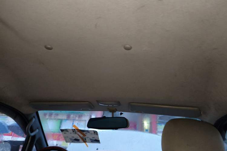 Used FORTHING Lingzhi 2014 M3 1.6L 7-Seater Comfort Model Headliner