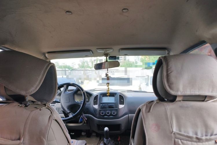 Used FORTHING Lingzhi 2014 M3 1.6L 7-Seater Comfort Model Headliner