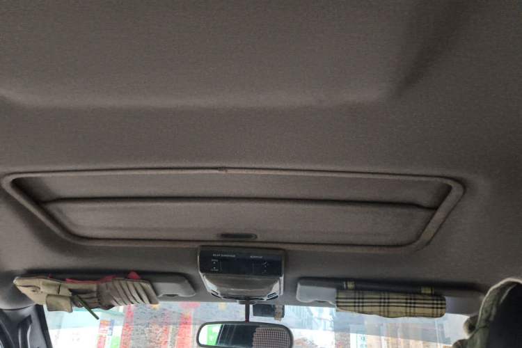 Used FORTHING Lingzhi 2014 M3 1.6L 7-Seater Luxury Model Headliner