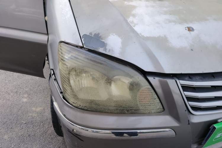 Used FORTHING Lingzhi 2014 M3 1.6L 7-Seater Comfort Model Right Front Headlight