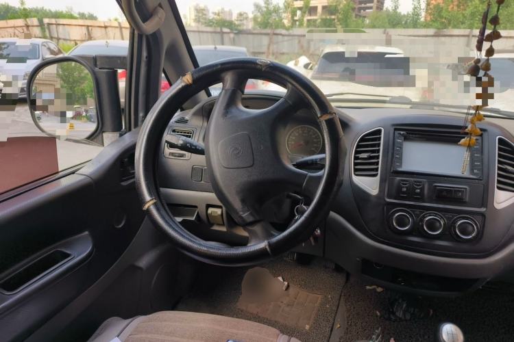 Used FORTHING Lingzhi 2014 M3 1.6L 7-Seater Comfort Model Steering Wheel