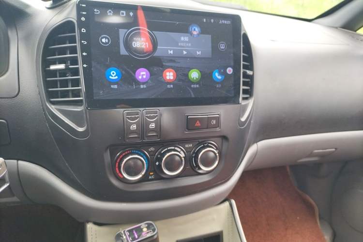 Used FORTHING Lingzhi 2014 V3 1.5L 7-Seater Comfort Model Audio And AC Panel