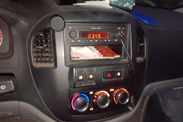 Used FORTHING Lingzhi 2014 M3 1.6L 7-seater Standard Model Audio And AC Panel