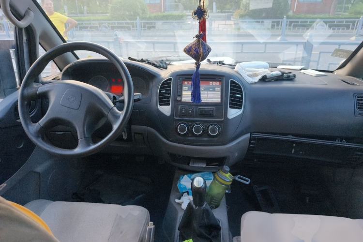 Used FORTHING Lingzhi 2014 V3 1.5L 7-Seater Standard Model II Center Console