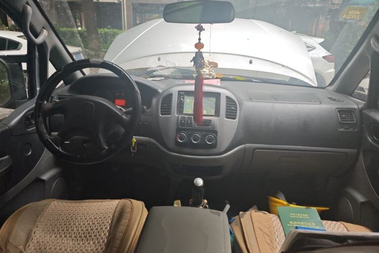 Used FORTHING Lingzhi 2014 V3 1.5L 7-Seater Comfort Model Center Console