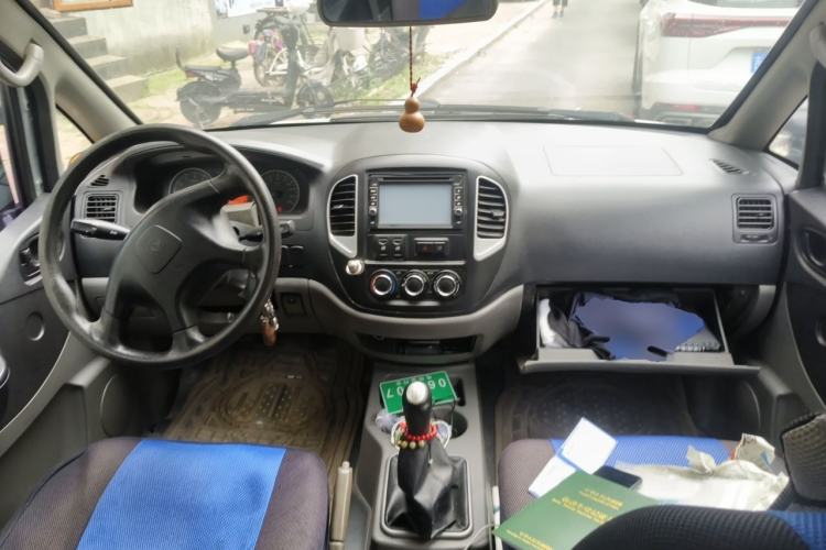 Used FORTHING Lingzhi 2014 V3 1.5L 7-Seater Standard Model II Center Console