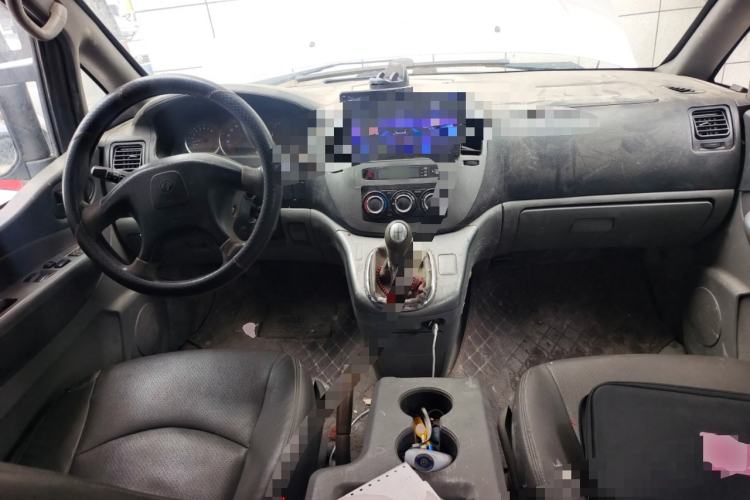 Used FORTHING Lingzhi 2014 M5 Q3 2.0L 7-seat Short-Wheelbase Luxury Model Center Console