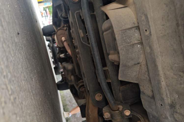 Used FORTHING Lingzhi 2014 V3 1.5L 7-Seater Comfort Model Chassis Front