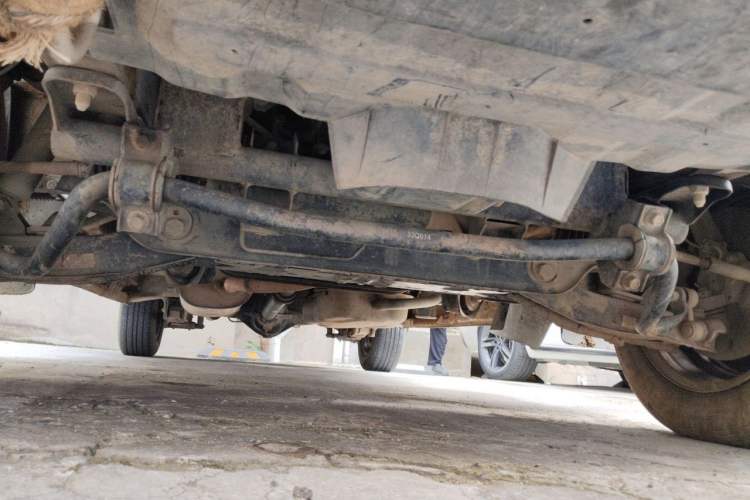 Used FORTHING Lingzhi 2014 V3 1.5L 5-seat Standard Model I Chassis Front