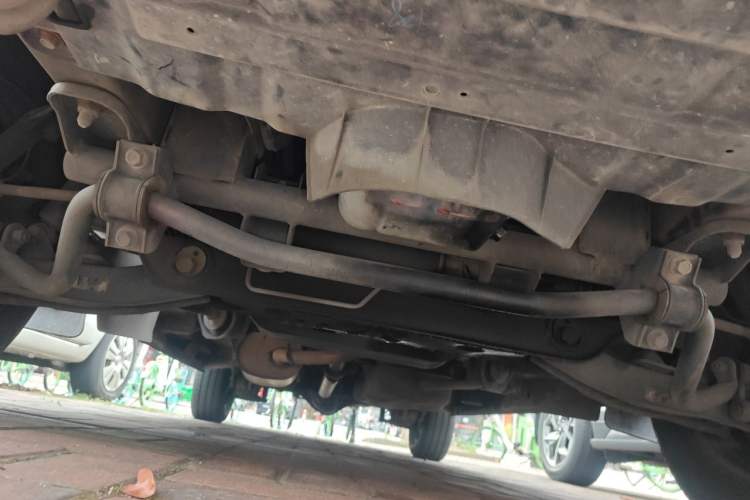 Used FORTHING Lingzhi 2014 V3 1.5L 7-Seater Comfort Model Chassis Front