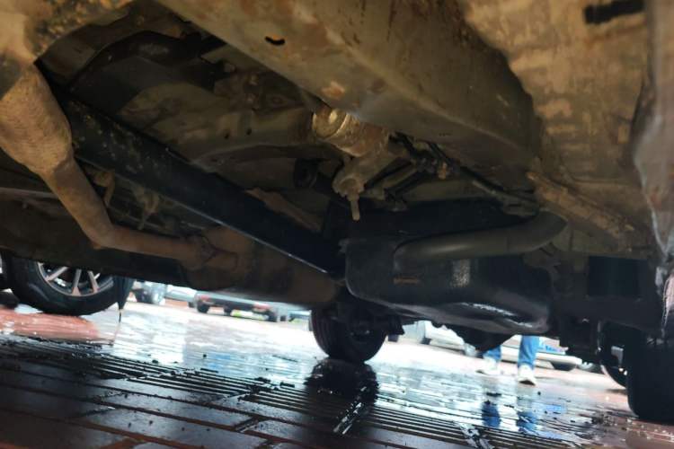 Used FORTHING Lingzhi 2014 V3 1.5L 7-Seater Standard Model II Chassis Front Left