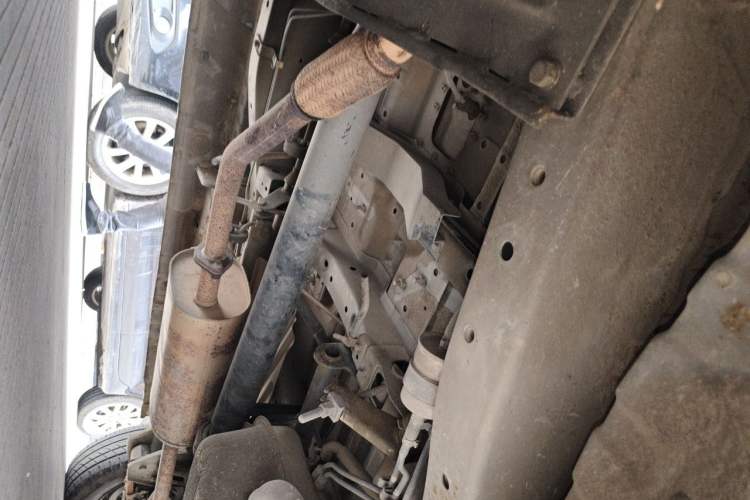 Used FORTHING Lingzhi 2014 M3 1.6L 7-Seater Comfort Model Chassis Front Left