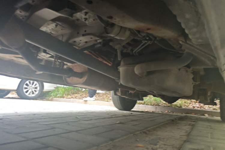 Used FORTHING Lingzhi 2014 V3 1.5L 7-Seater Comfort Model Chassis Front Left