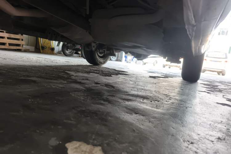 Used FORTHING Lingzhi 2014 M3 1.6L 7-Seater Comfort Model Chassis Front Left