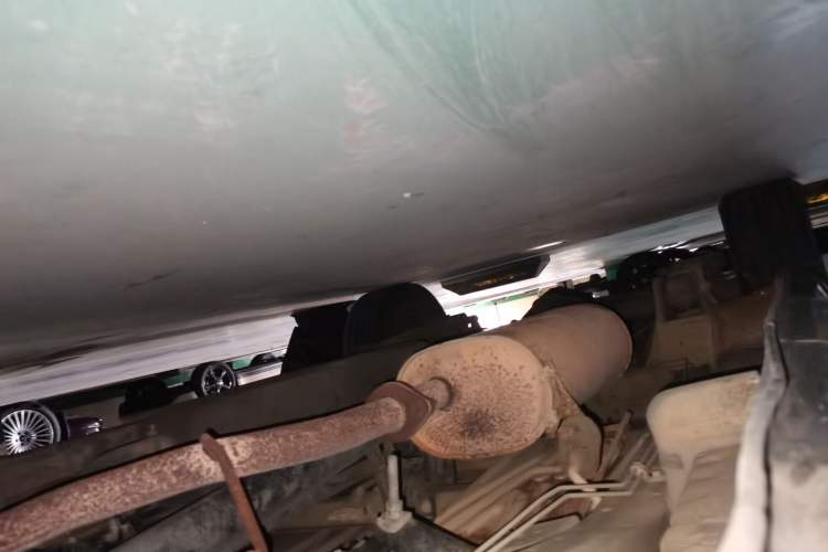 Used FORTHING Lingzhi 2014 M3 1.6L 7-Seater Comfort Model Chassis Front Right