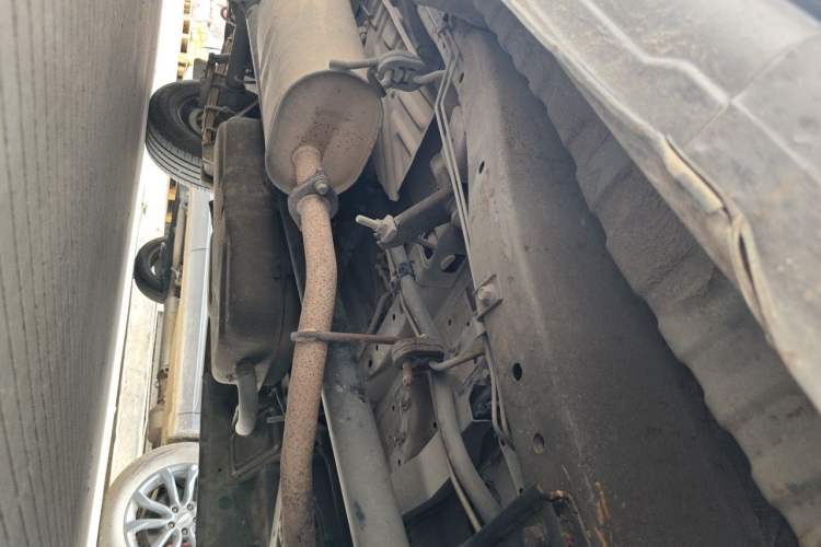 Used FORTHING Lingzhi 2014 M3 1.6L 7-Seater Comfort Model Chassis Front Right