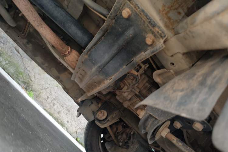 Used FORTHING Lingzhi 2014 V3 1.5L 7-Seater Comfort Model Chassis Front Right