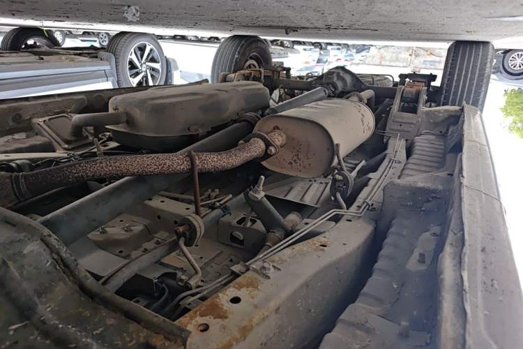 Used FORTHING Lingzhi 2014 M3 1.6L 7-Seater Comfort Model Chassis Front Right