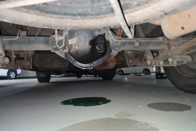Used FORTHING Lingzhi 2014 M3 1.6L 7-Seater Comfort Model Chassis Rear