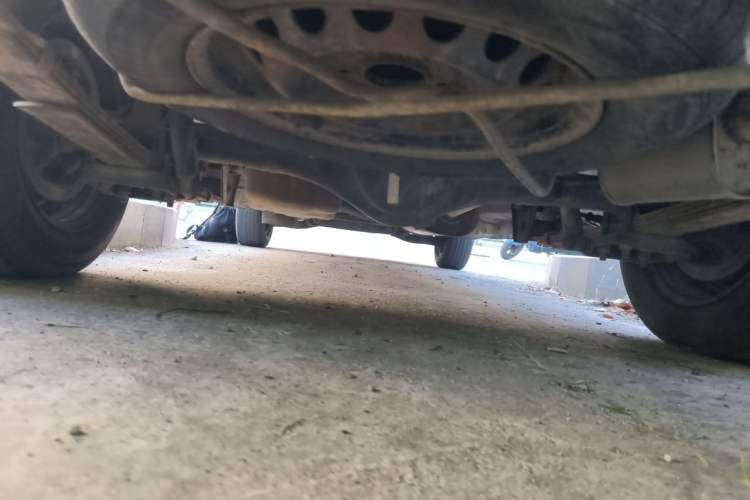Used FORTHING Lingzhi 2014 V3 1.5L 7-Seater Standard Model II Chassis Rear