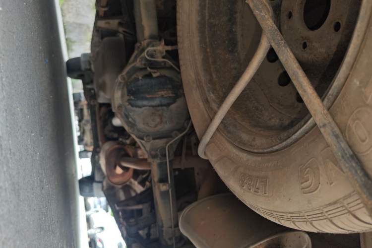 Used FORTHING Lingzhi 2014 V3 1.5L 7-Seater Comfort Model Chassis Rear