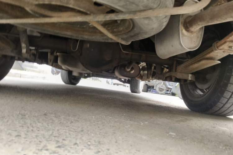 Used FORTHING Lingzhi 2014 V3 1.5L 7-Seater Standard Model II Chassis Rear