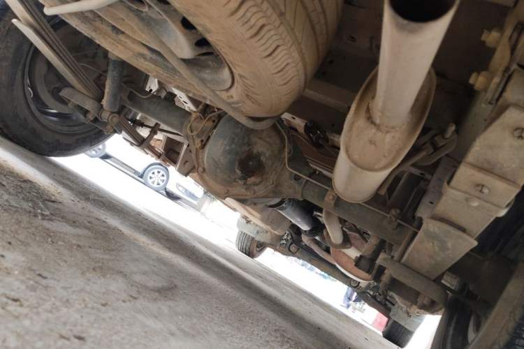 Used FORTHING Lingzhi 2014 V3 1.5L 5-seat Standard Model I Chassis Rear