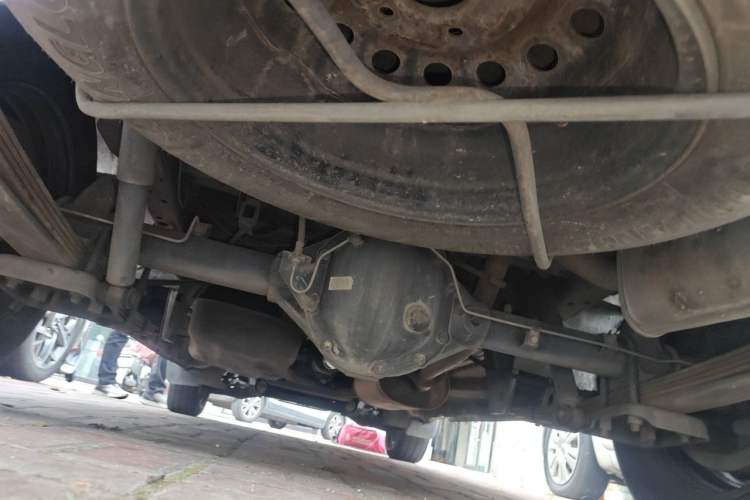 Used FORTHING Lingzhi 2014 V3 1.5L 7-Seater Comfort Model Chassis Rear