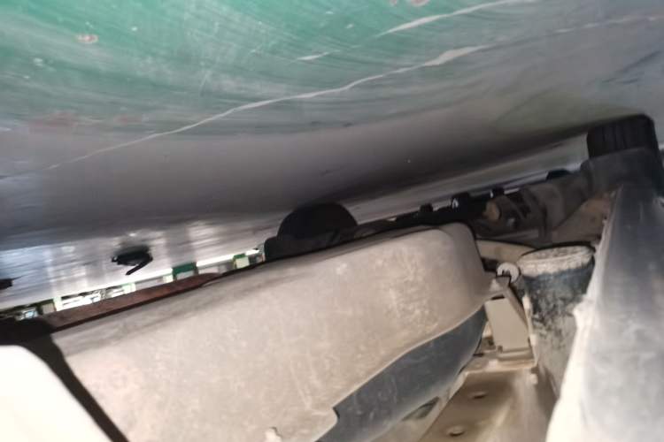Used FORTHING Lingzhi 2014 M3 1.6L 7-Seater Comfort Model Chassis Rear Left