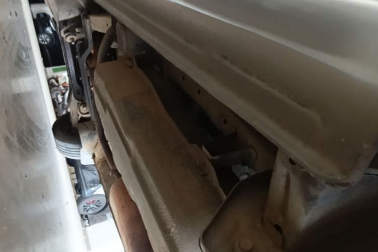 Used FORTHING Lingzhi 2014 M3 1.6L 7-Seater Comfort Model Chassis Rear Left