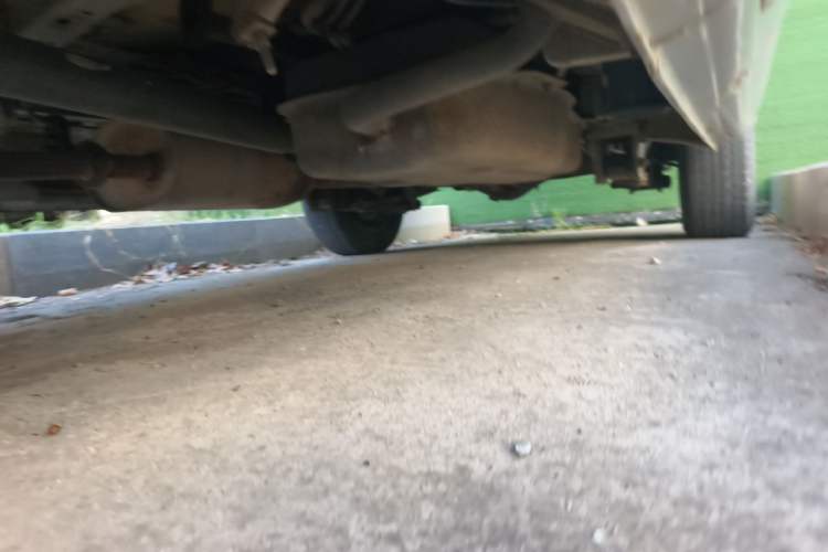 Used FORTHING Lingzhi 2014 V3 1.5L 7-Seater Standard Model II Chassis Rear Left