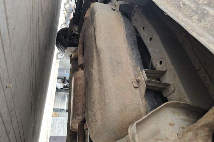 Used FORTHING Lingzhi 2014 M3 1.6L 7-Seater Comfort Model Chassis Rear Left