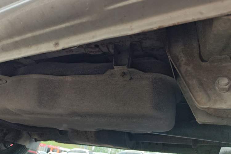 Used FORTHING Lingzhi 2014 M3 1.6L 7-Seater Comfort Model Chassis Rear Left
