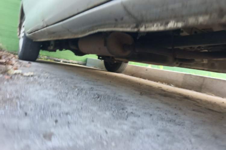 Used FORTHING Lingzhi 2014 V3 1.5L 7-Seater Standard Model II Chassis Rear Right