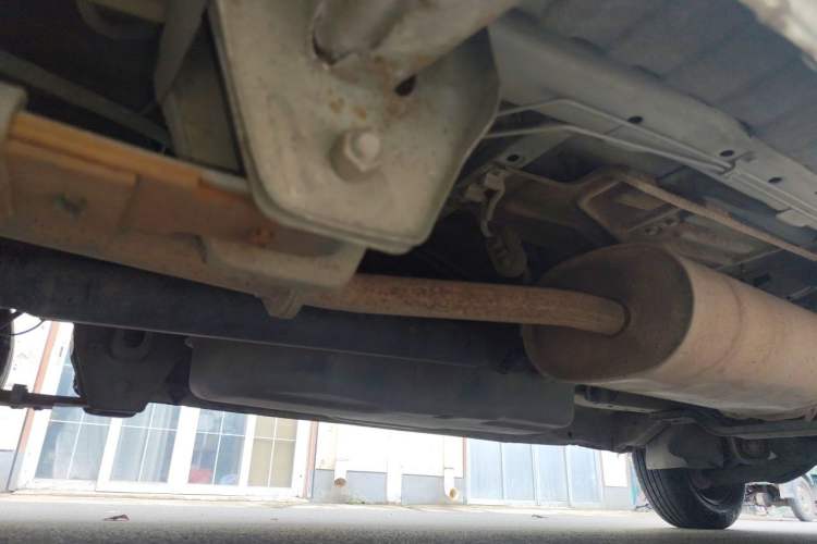 Used FORTHING Lingzhi 2014 V3 1.5L 7-Seater Comfort Model Chassis Rear Right