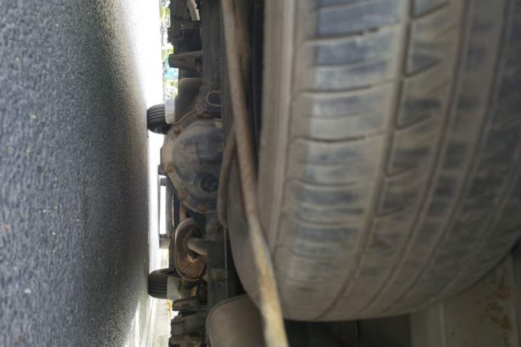 Used FORTHING Lingzhi 2014 V3 1.5L 7-Seater Standard Model II Chassis Rear